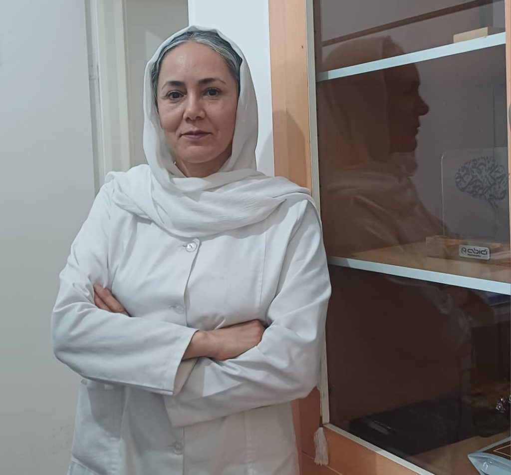 دکتر طب سوزنی و فیزیکی