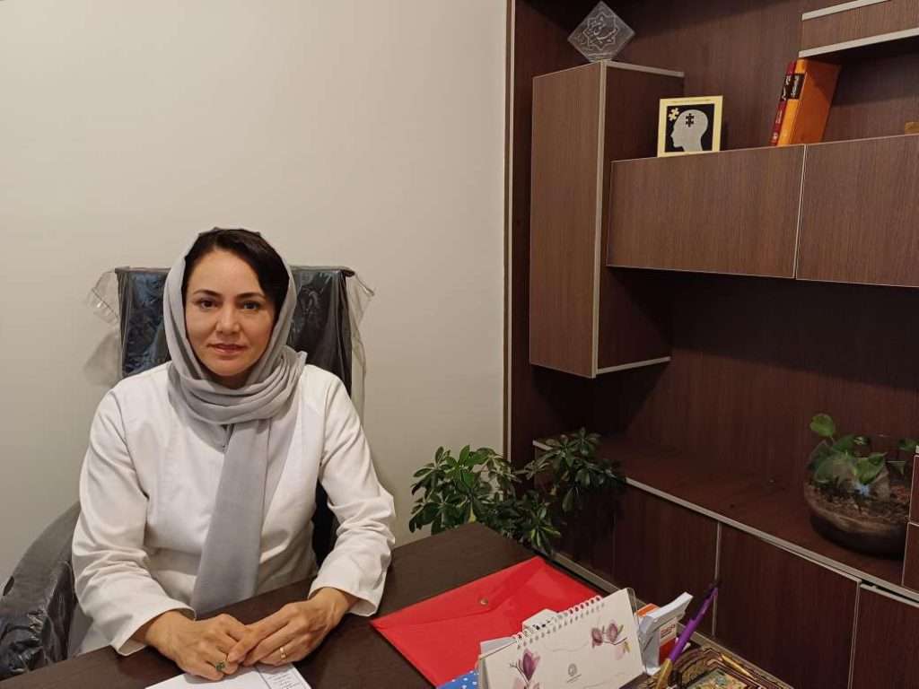 دکتر شهربانو کاظمی متخصص توانبخشی و طب فیزیکی