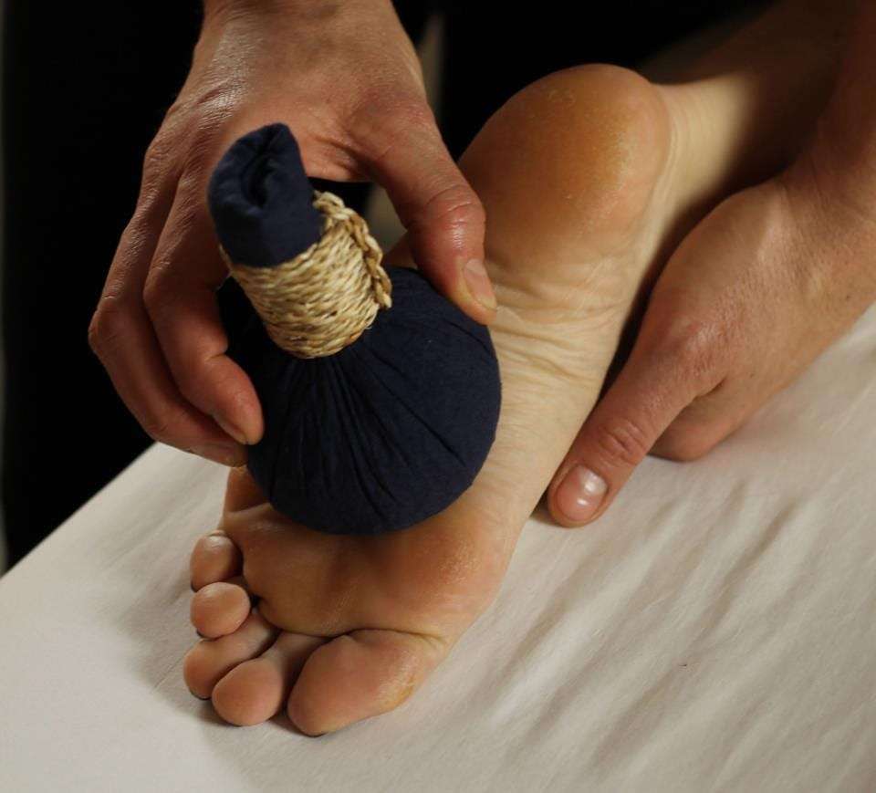 سوزش پا در شب یا هر زمان از روز نشانه نوروپاتی است.