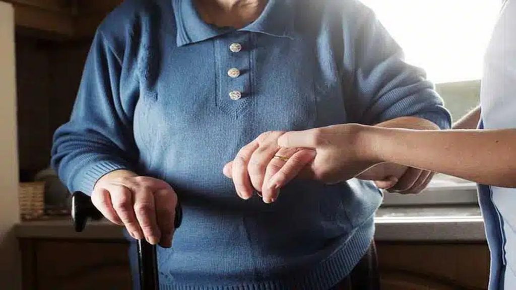 مشکلات در حفظ تعادل متخصص مغز و اعصاب