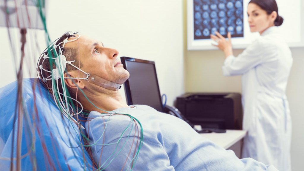 میتواند تغییرات در الگوهای مغزی را نشان دهد کاربرد دیگر آن بررسی عملکرد مغزی است.