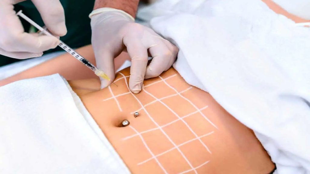 FDA بوتاکس را برای شرایط مختلف پزشکی مانند میگرن مزمن، مثانه بیش فعال، تعریق بیش از حد و دیستونی دهانه رحم تایید کرده است. اثر بوتاکس معده موقتی است